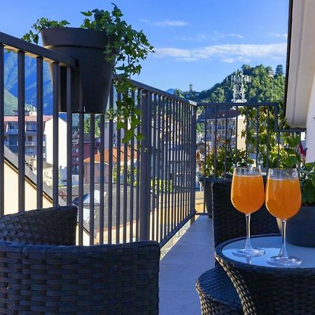 Panoramic Penthouse In The Historical Center Apartment Domodossola Bagian luar foto