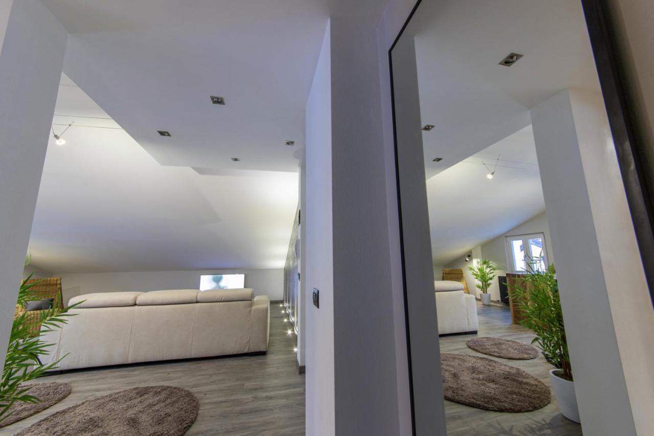 Panoramic Penthouse In The Historical Center Apartment Domodossola Bagian luar foto